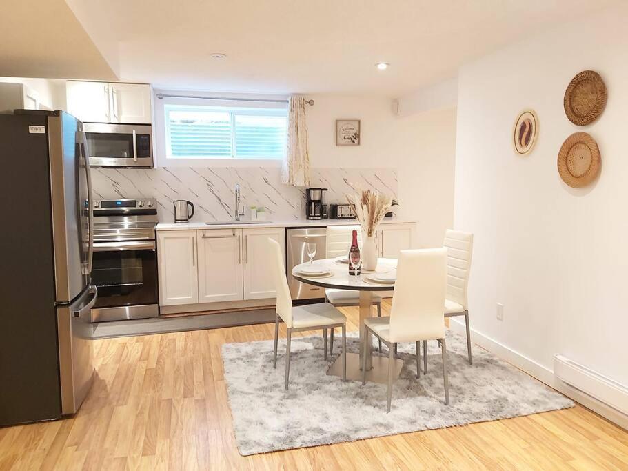 Cozy Suite, Free Wifi , Free Parking Calgary