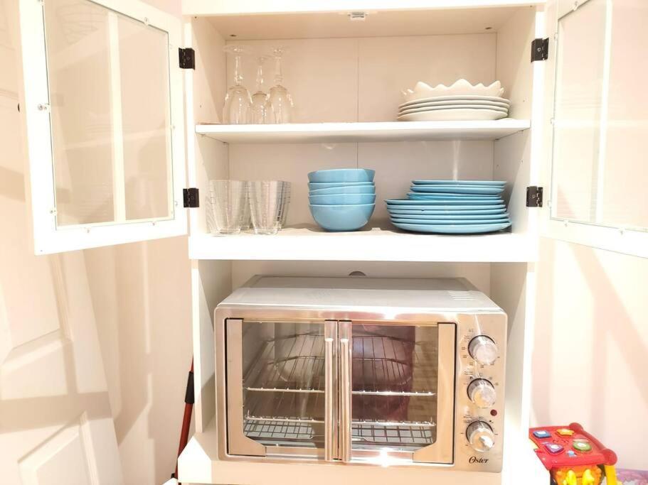 Cozy Suite, Free Wifi , Free Parking * Calgary