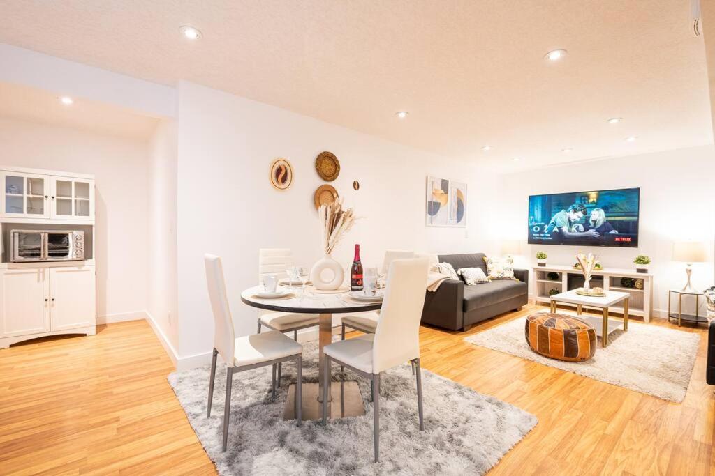 Cozy Suite, Free Wifi , Free Parking Holiday home